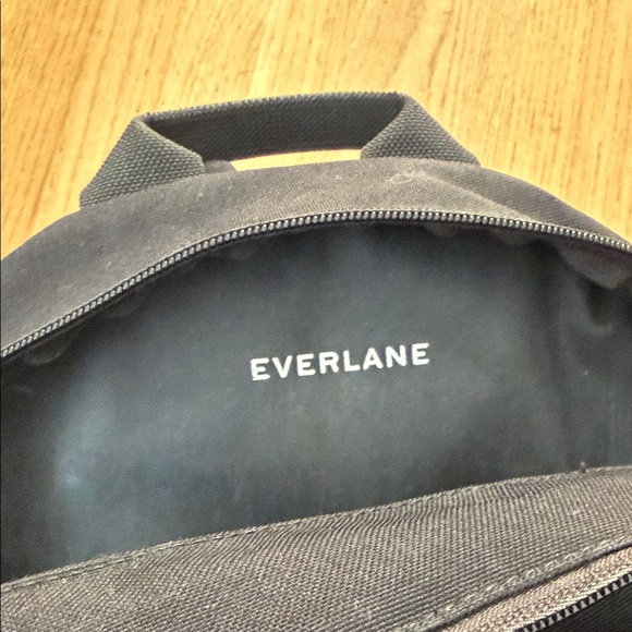 Everlane Tech Backpack - Picture 2 of 9